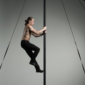 Chinese pole male climb 1 — figure reference